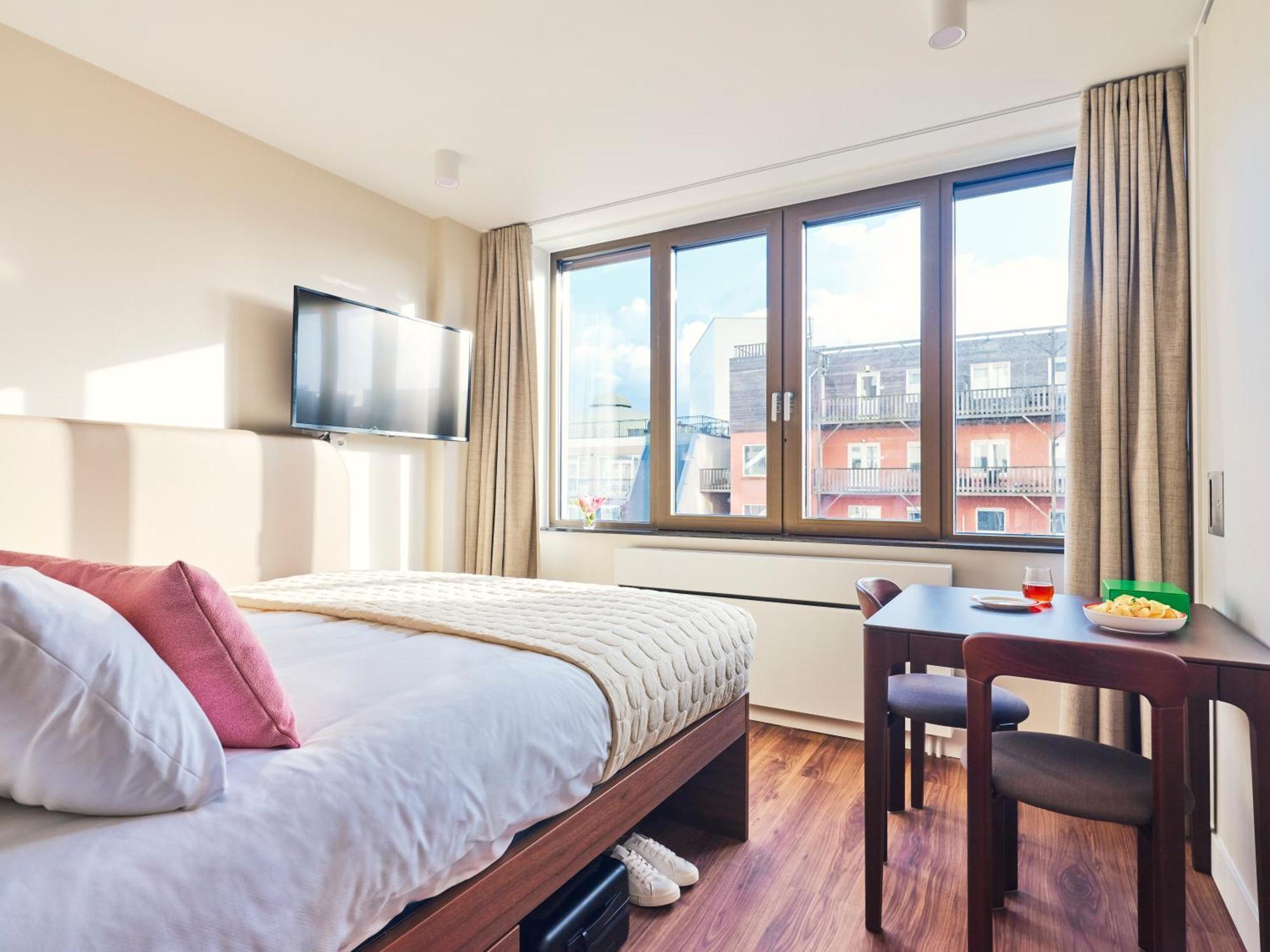 Middelgrote Studio met Keuken