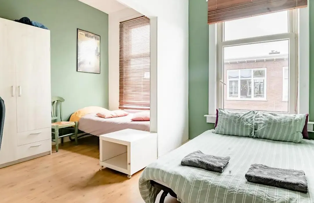 Cozy Private Room In Shared Apartment, Close To Beach And City Center-1