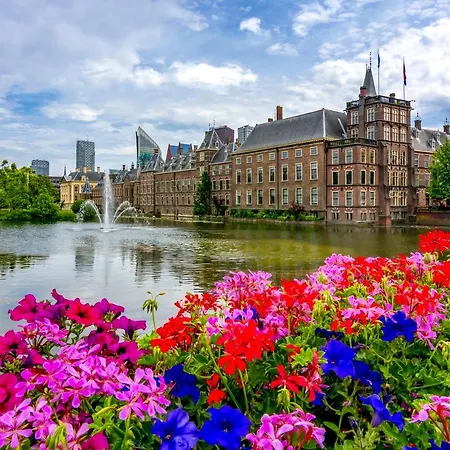 Stylish Coastal Apartment-3