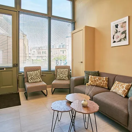 Seaside Design Apartment-2