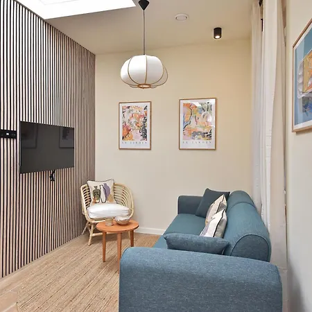Curated apartment near Scheveningen beach-2