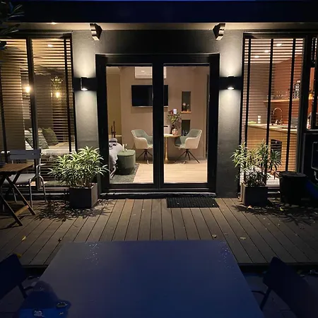 City Oasis With Private Parking-2