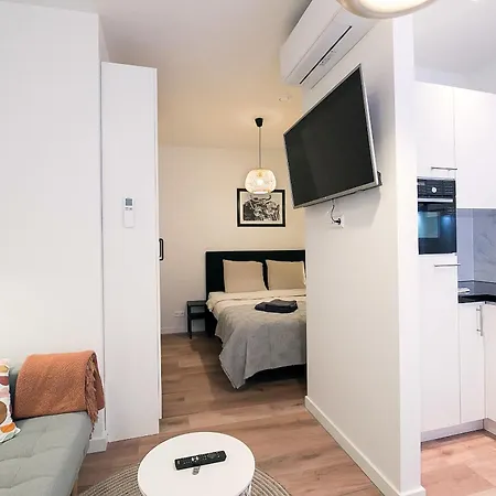 Four Star Apartments - Badhuisstraat-2