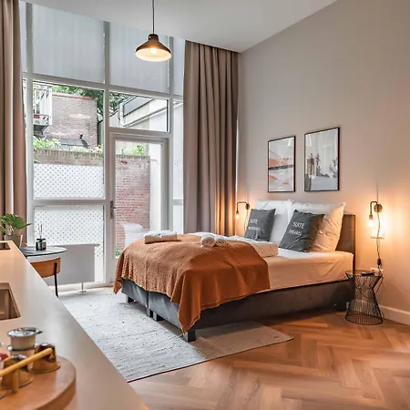 Limehome The Hague Keizerstraat-3