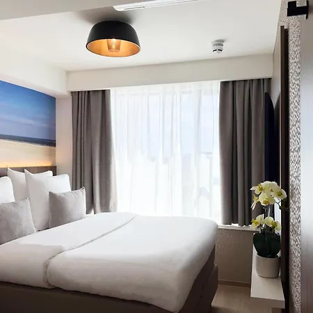 TRYP Badhotel The Hague Scheveningen BRAND NEW-3