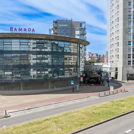 Ramada The Hague Scheveningen-2