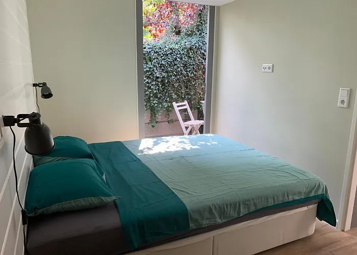 Tinyhouse Scheveningen beach FREE gated parking Den Haag
