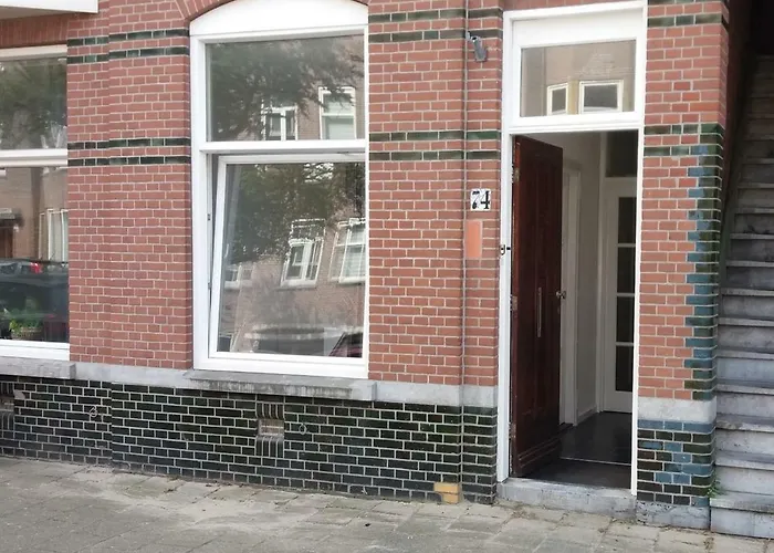 Ferienwohnung 74 Pijnboomstraat Den Haag