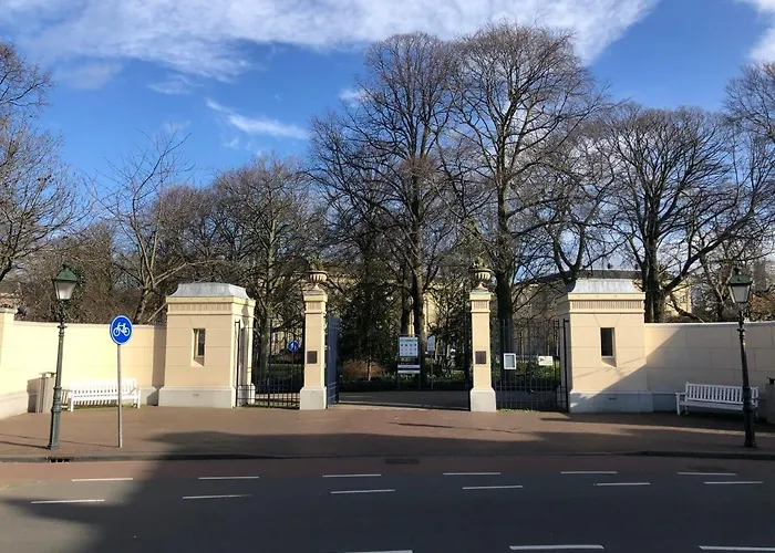 Apartement City Centre With Roof Terrace And Parking With Additional Costs Den Haag